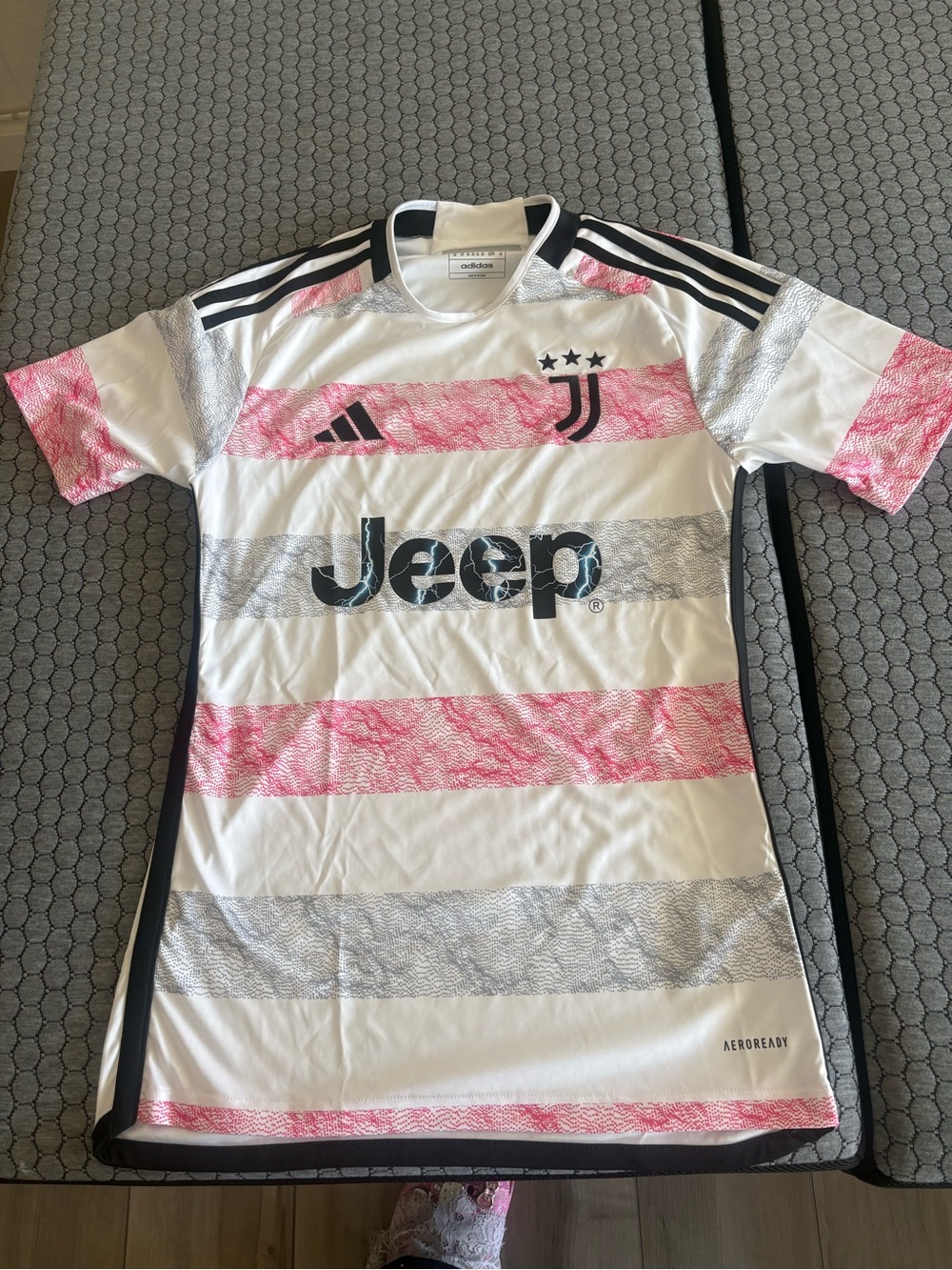 ADIDAS UNISEX JUVE A JSY SOCCER JERSEY NWT — XS